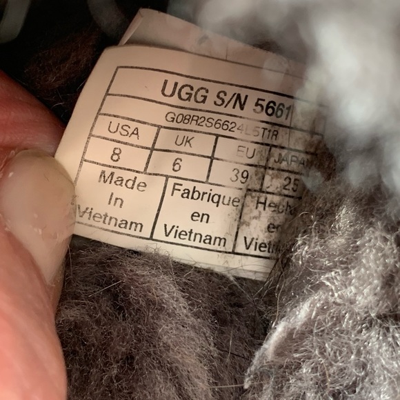 UGG suede and sheepskin woman’s black and grey slippers size 8 - Picture 6 of 12